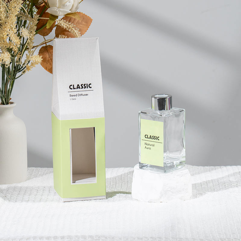 Klassischer, hoher quadratischer Glasflaschen-Diffusor