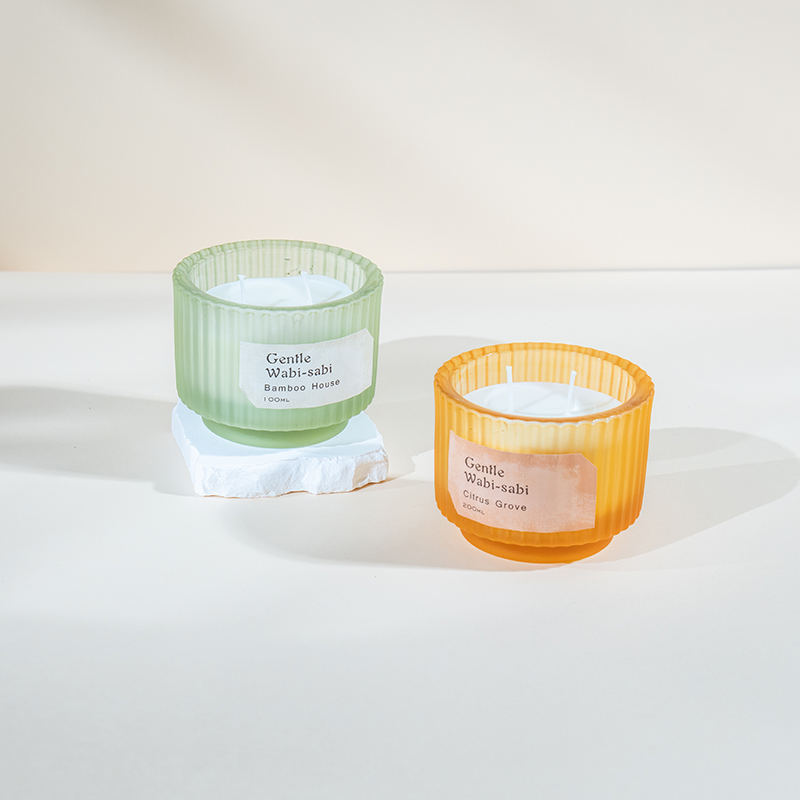 Runder Kerzenbecher aus Glas mit vertikalen Streifen, Duftkerzen-Öko-Sojawachs-Kerzenverkäufer