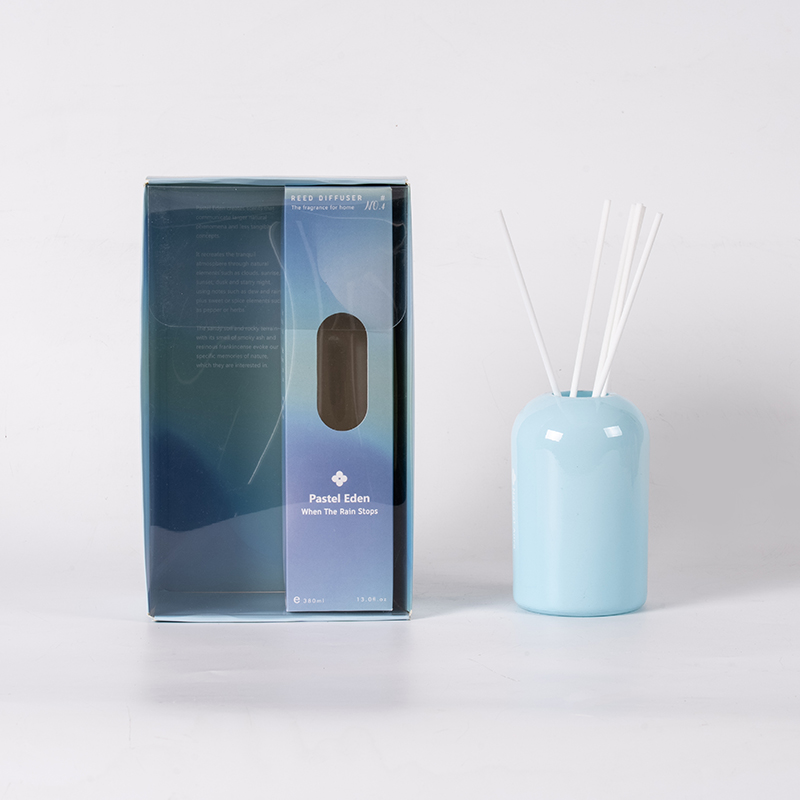 Runde, hochflüchtige Flasche aus transparentem Glas mit Schilfrohr-Diffusor – Aromatherapie mit großem Volumen