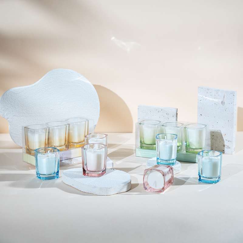 3-teiliges quadratisches Kerzenset mit Farbverlauf