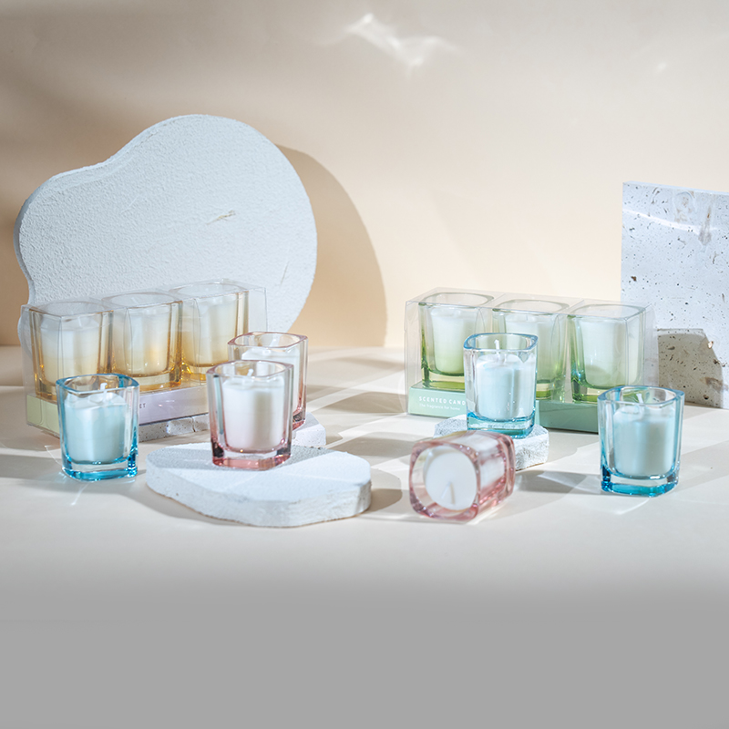 3-teiliges quadratisches Kerzenset mit Farbverlauf