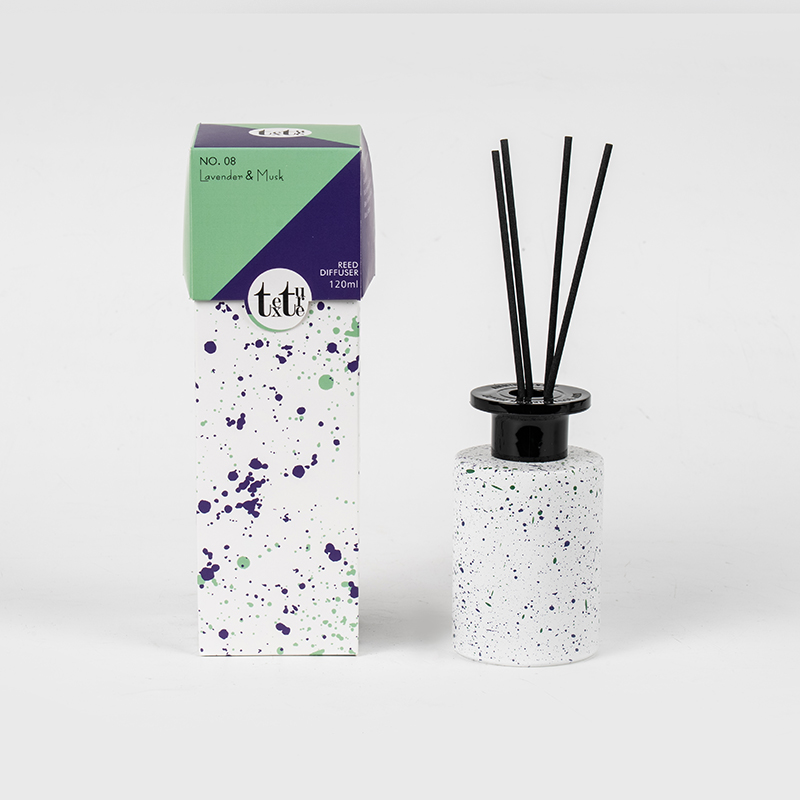 Klassischer runder, hoher Glasflaschen-Diffusor mit Duftstäbchen für Zuhause