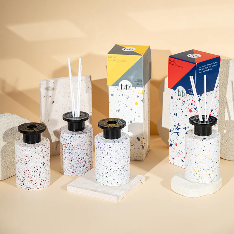 Klassischer runder, hoher Glasflaschen-Diffusor mit Duftstäbchen für Zuhause