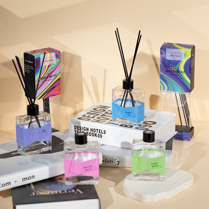 Quadratischer, transparenter, flüchtiger Flaschen-Red-Diffusor