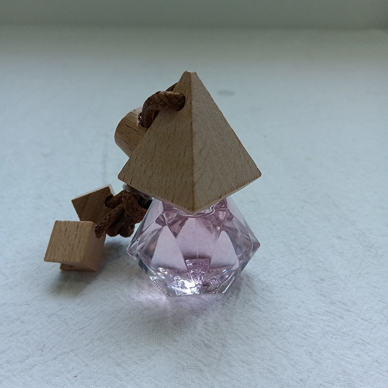 Dreieckiger rautenförmiger Auto-Lufterfrischer zum Aufhängen/Auto-Lufterfrischer-Diffusor/aromatische Auto-Lufterfrischer/Auto-Parfüm zum Aufhängen